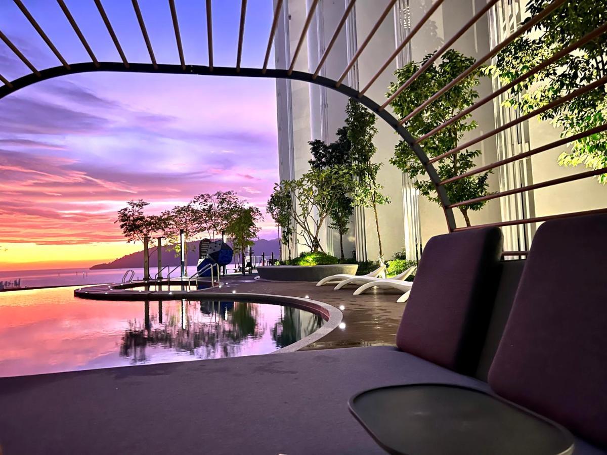 The Shore Cbd Kota Kinabalu By Laxzone Suite Экстерьер фото