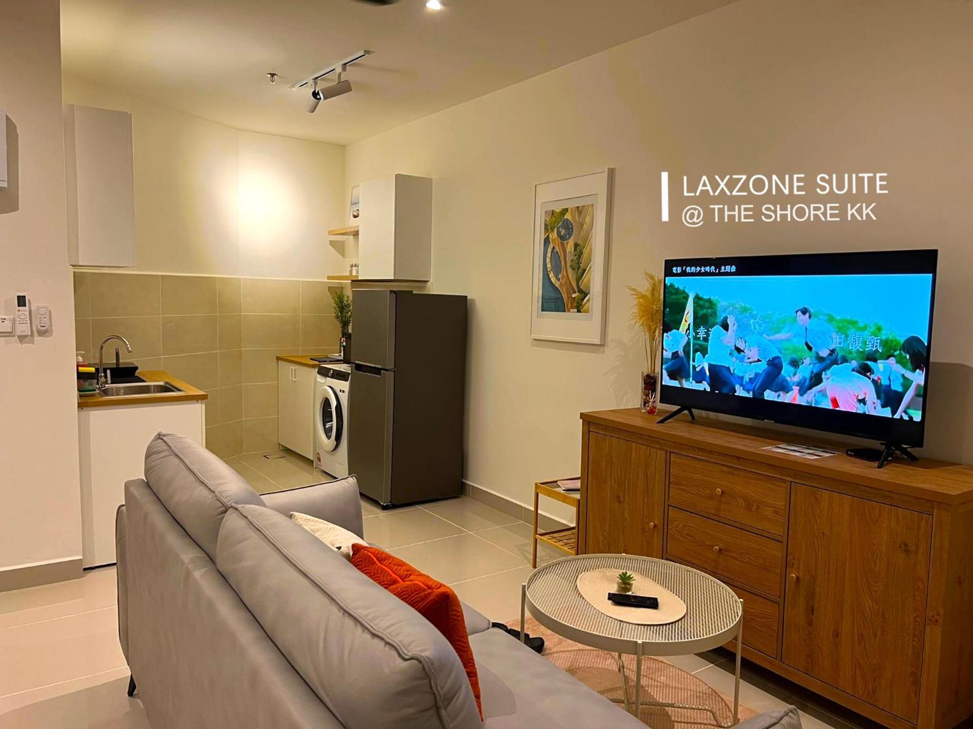 The Shore Cbd Kota Kinabalu By Laxzone Suite Экстерьер фото