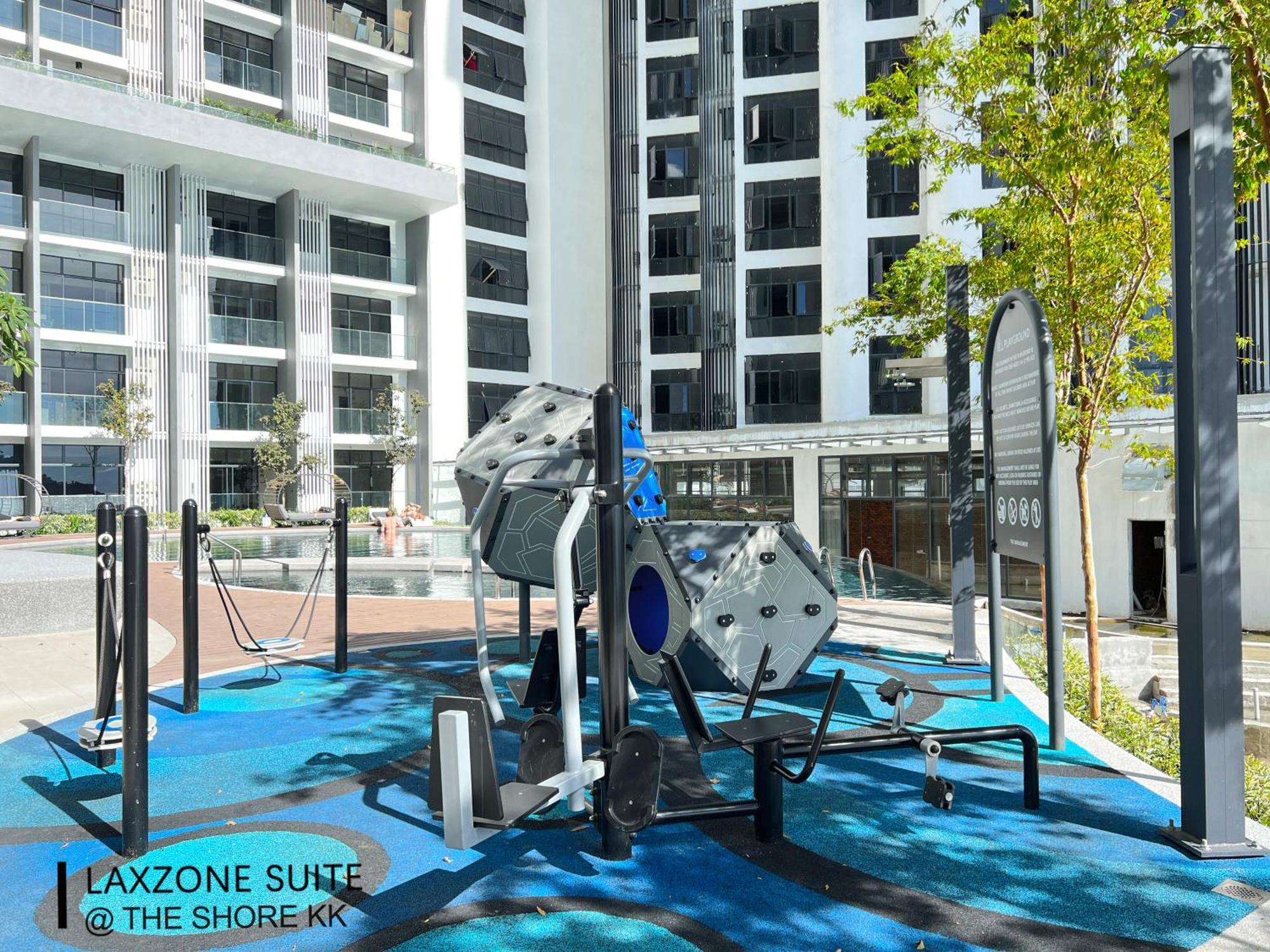 The Shore Cbd Kota Kinabalu By Laxzone Suite Экстерьер фото
