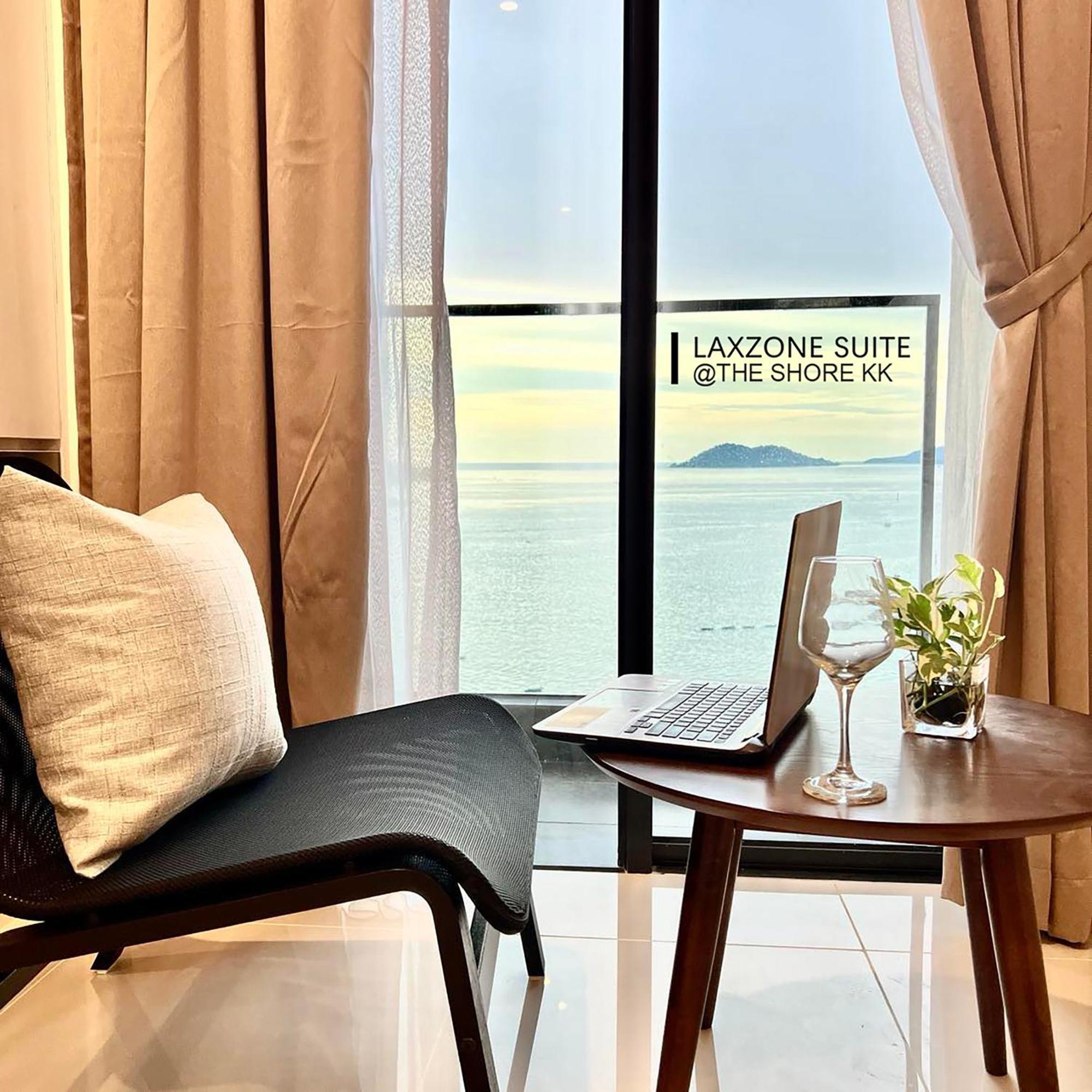 The Shore Cbd Kota Kinabalu By Laxzone Suite Экстерьер фото