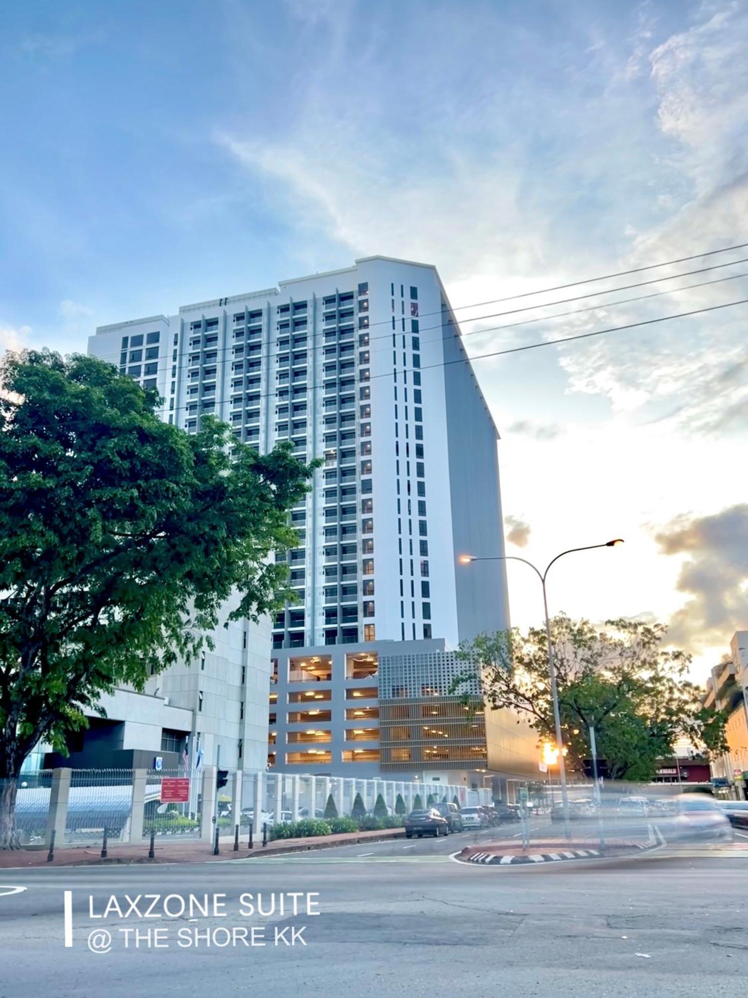 The Shore Cbd Kota Kinabalu By Laxzone Suite Экстерьер фото