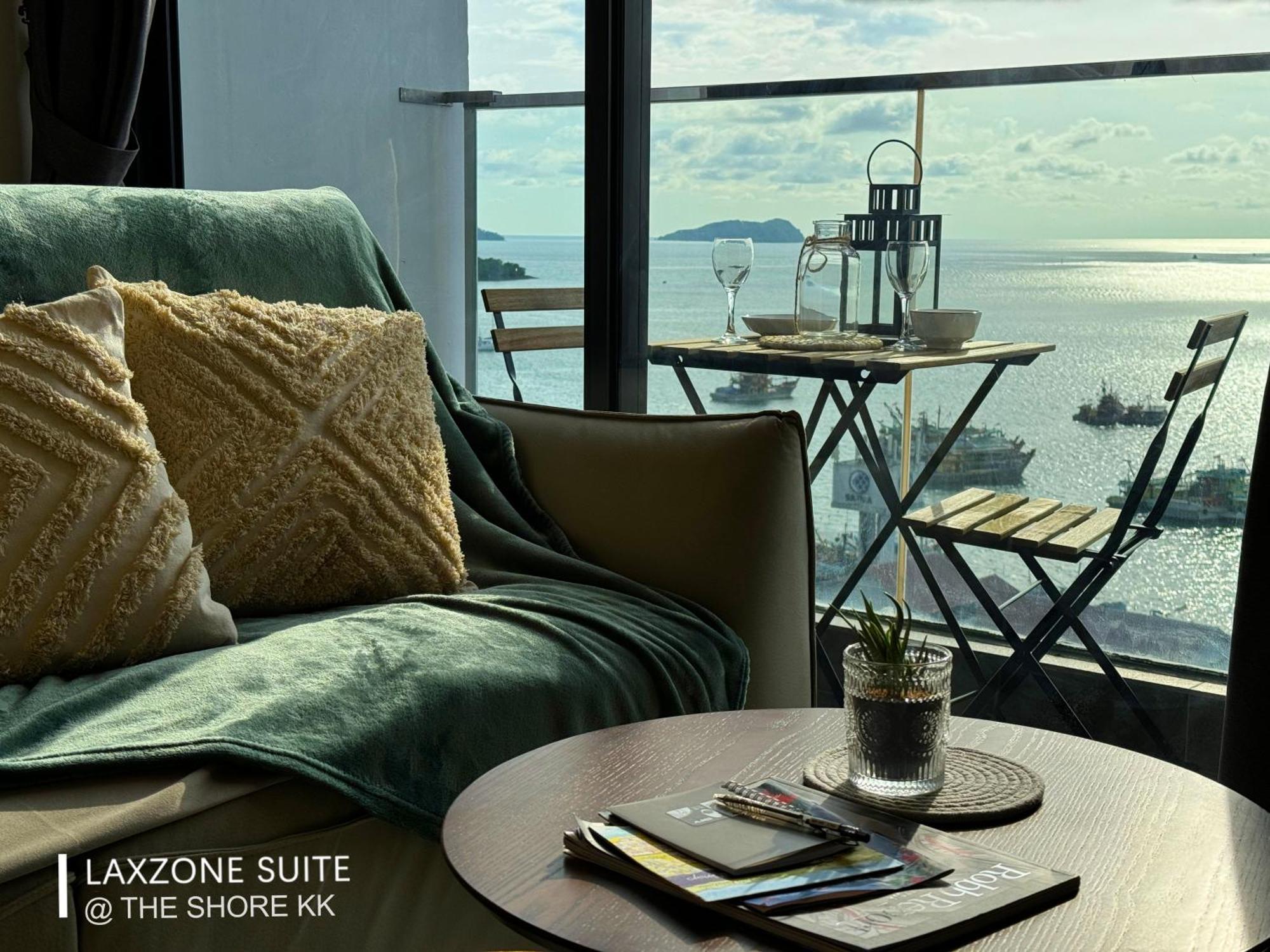 The Shore Cbd Kota Kinabalu By Laxzone Suite Экстерьер фото