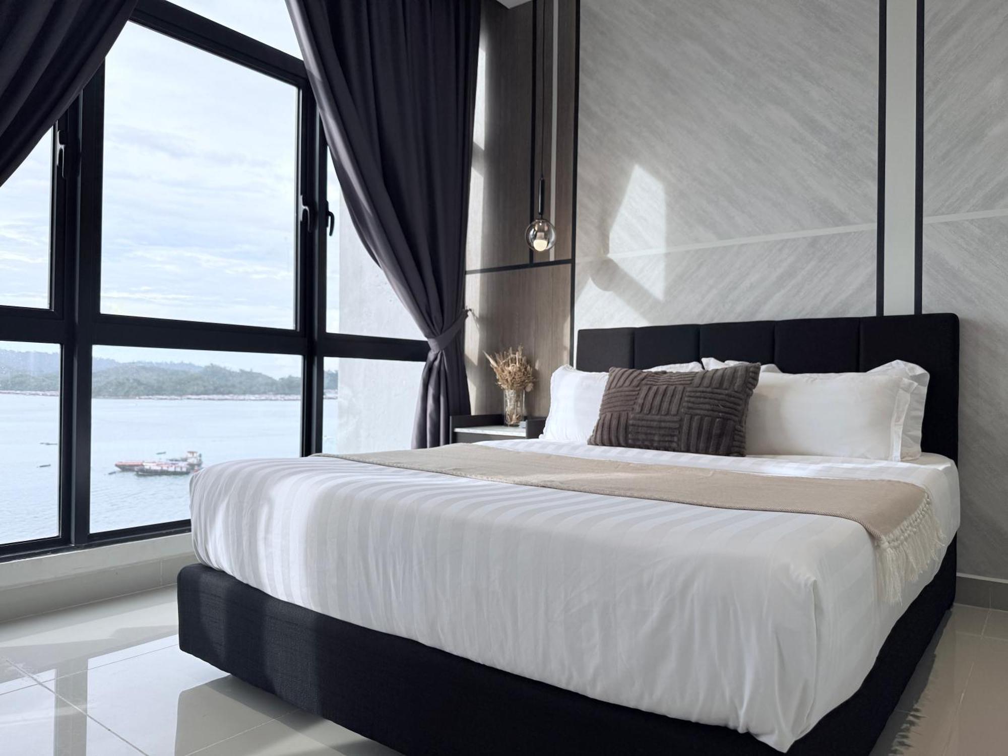 The Shore Cbd Kota Kinabalu By Laxzone Suite Экстерьер фото