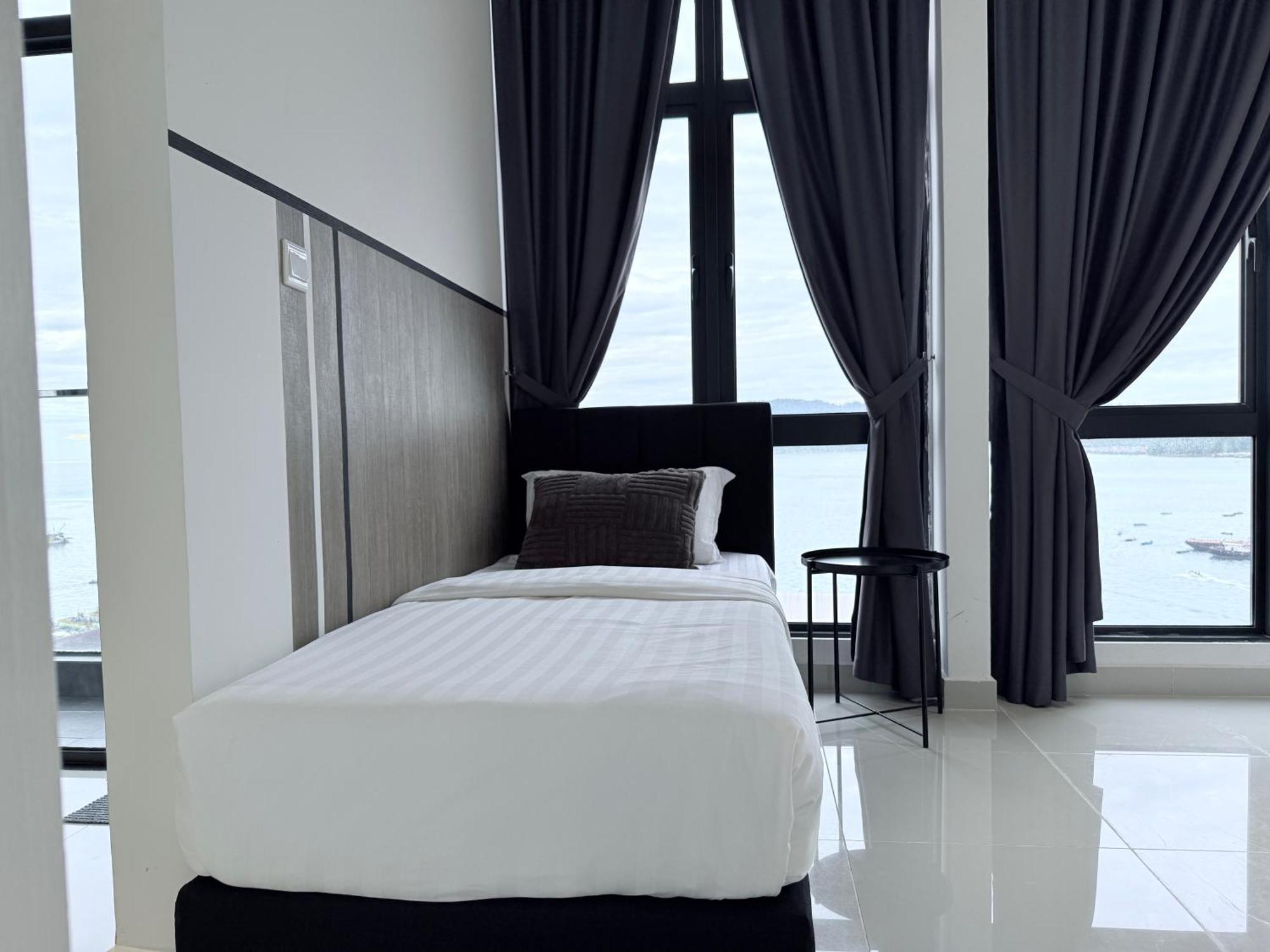 The Shore Cbd Kota Kinabalu By Laxzone Suite Экстерьер фото