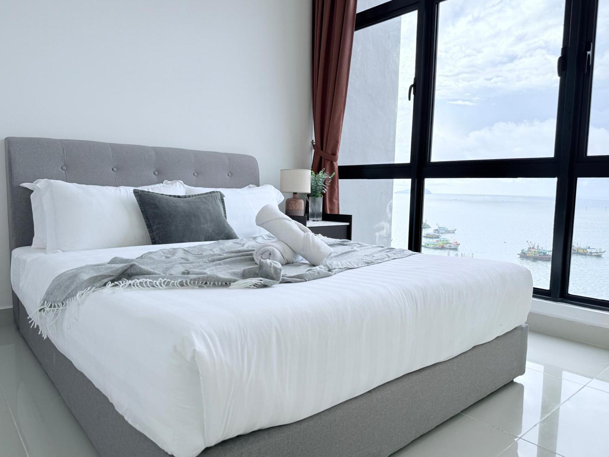 The Shore Cbd Kota Kinabalu By Laxzone Suite Экстерьер фото