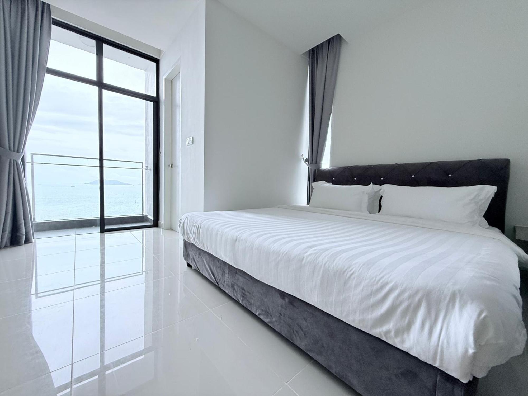 The Shore Cbd Kota Kinabalu By Laxzone Suite Экстерьер фото