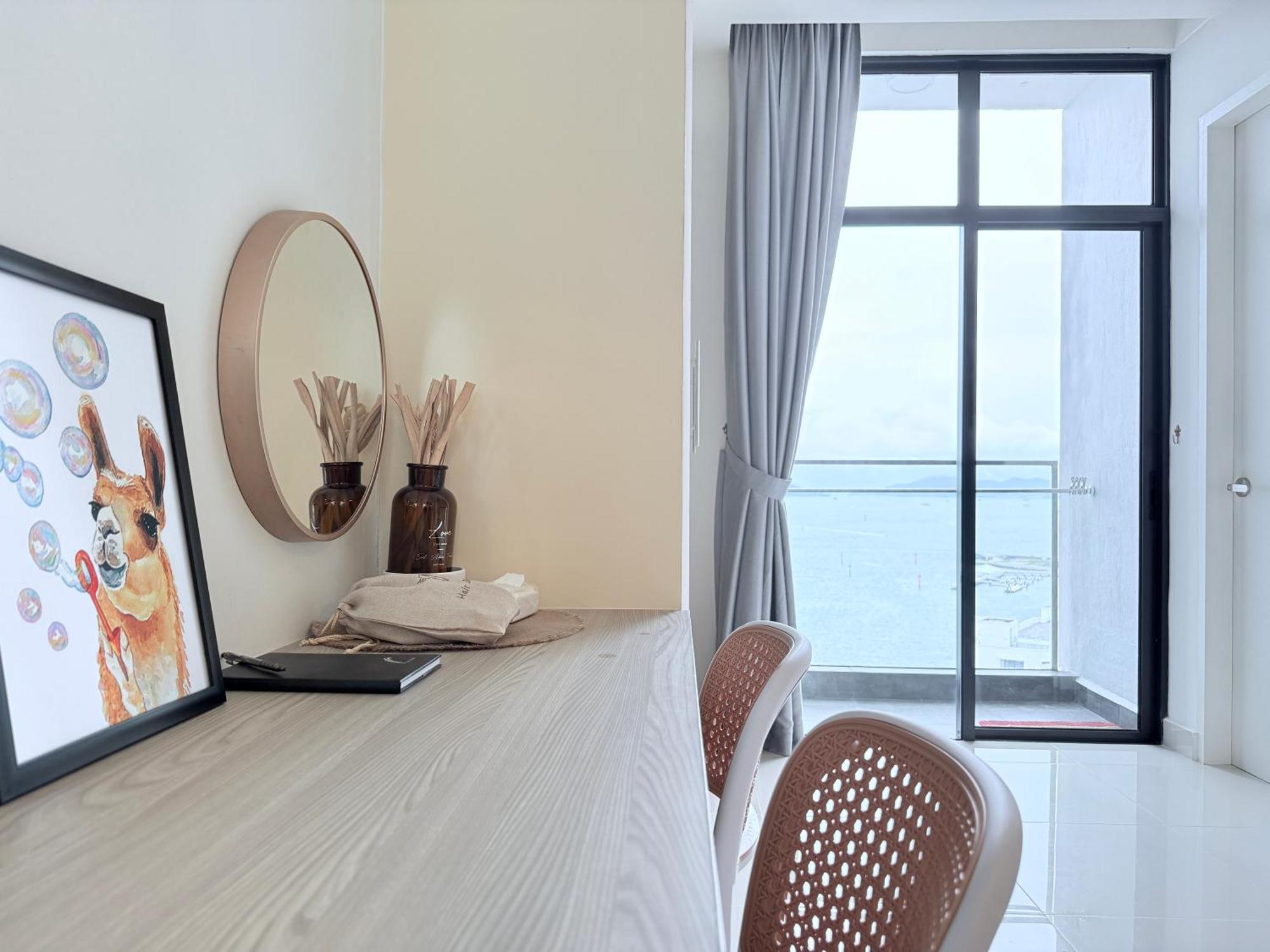 The Shore Cbd Kota Kinabalu By Laxzone Suite Номер фото